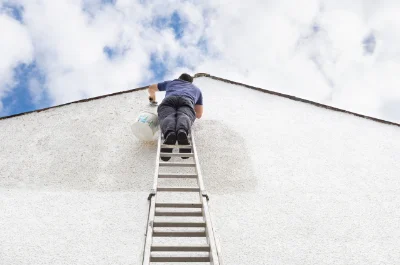 Peinture extérieure à Charlas — façades et ravalement